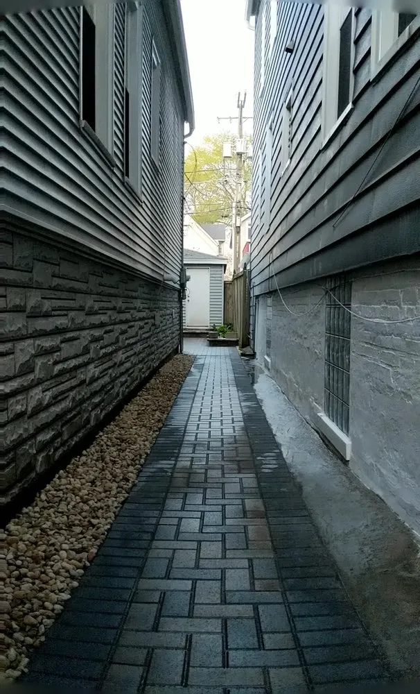 Reliable outdoor landscaping in Chicago, IL - Salvador's Landscaping