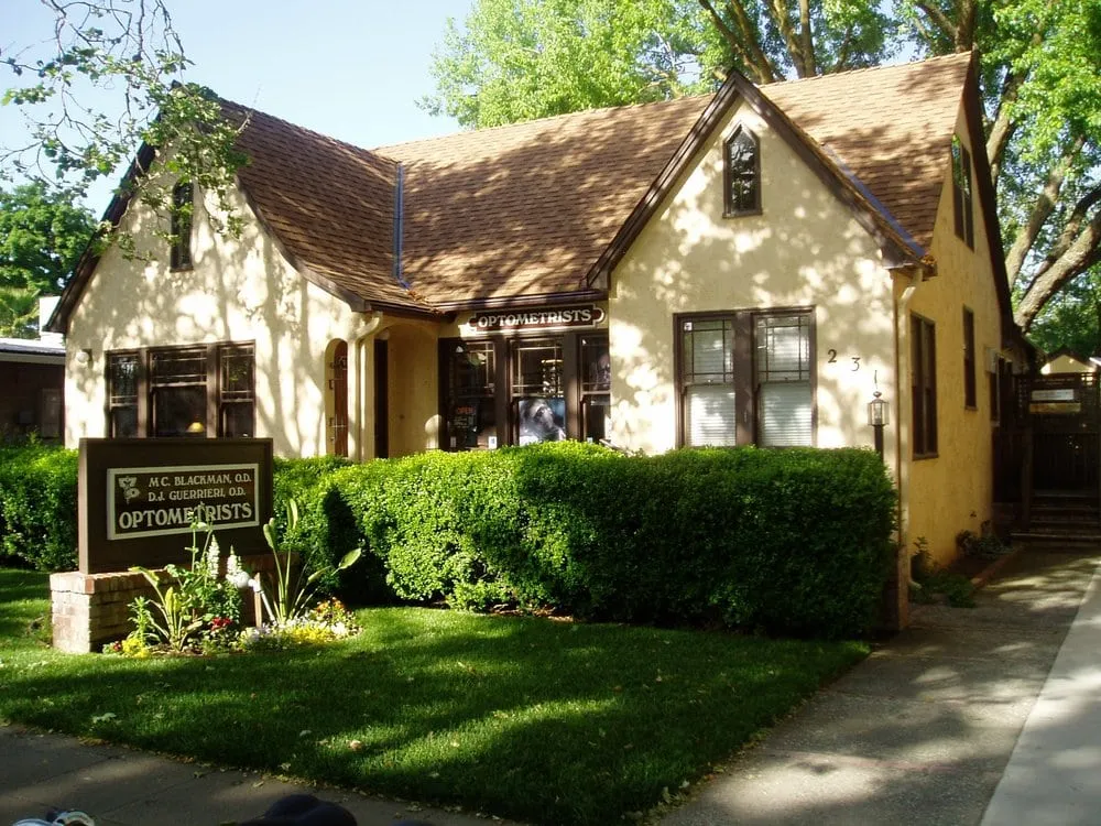 Professional residential landscaping in Whittier, CA - Salvador's Lawn service and concrete