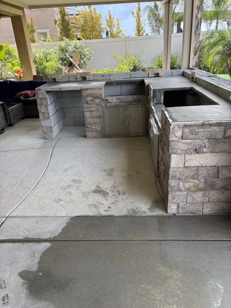 Reliable outdoor landscaping experts serving Whittier, CA - Salvador's Lawn service and concrete