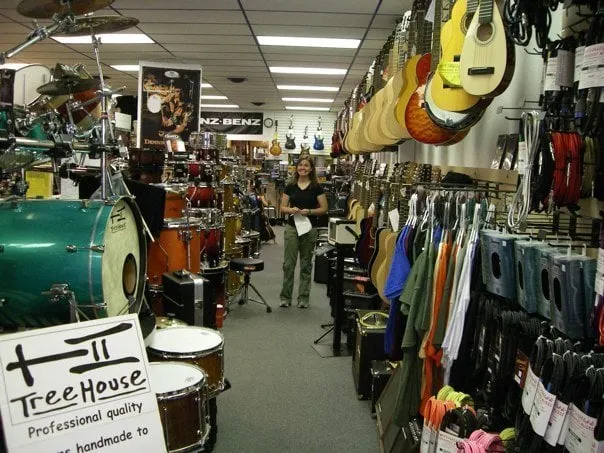 Local lawn mowing service in Whittier, CA by Salvador's Lawn service and concrete