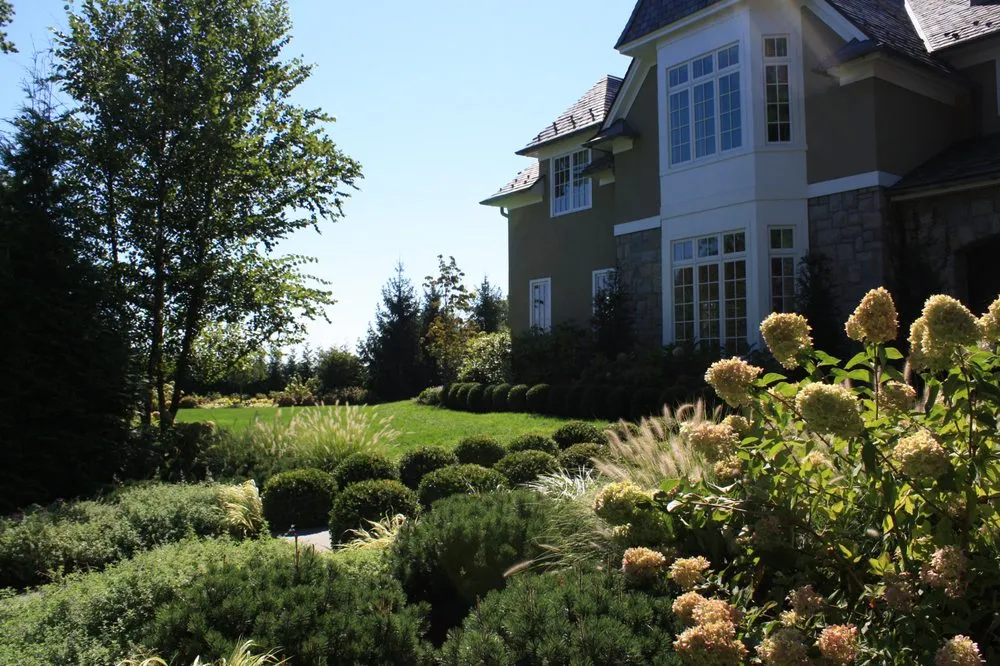 Expert landscape design in Greenwich, CT - Sam Bridge Nursery & Greenhouses