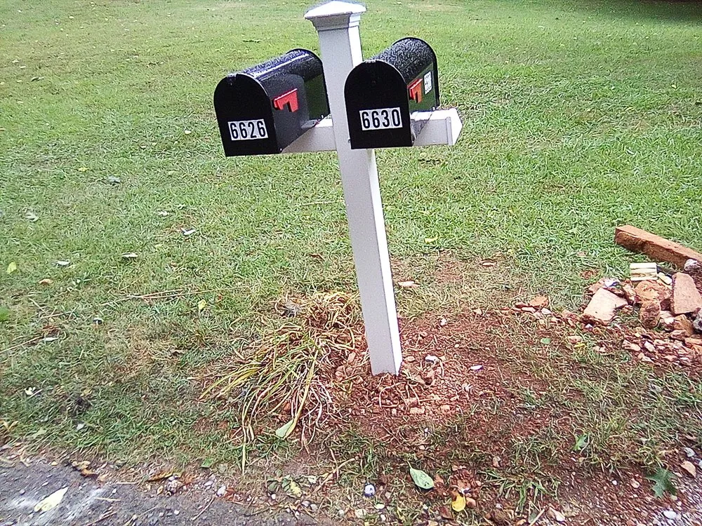 Trusted yard cleanup service experts serving Knoxville, TN - Sam I Am General Landscaping