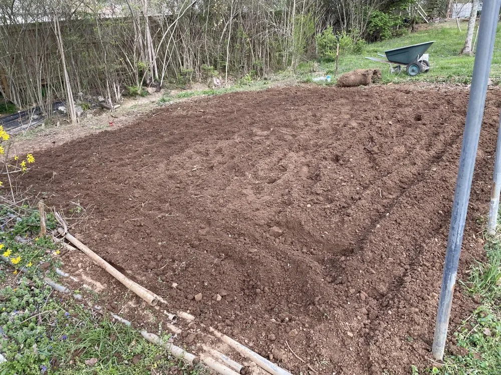 Local outdoor landscaping in Red Bank, TN by Sam I Am Outdoor Services