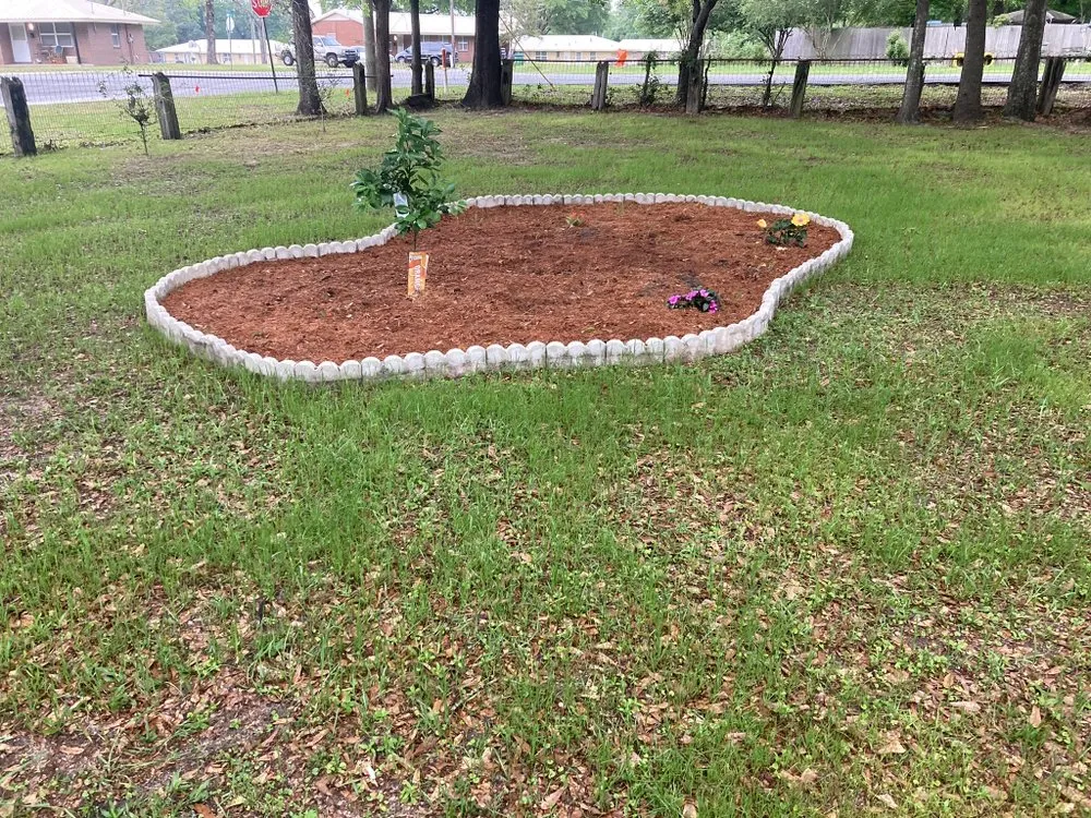 Trusted lawn mowing service experts serving Crestview, FL - Sam Lawncare