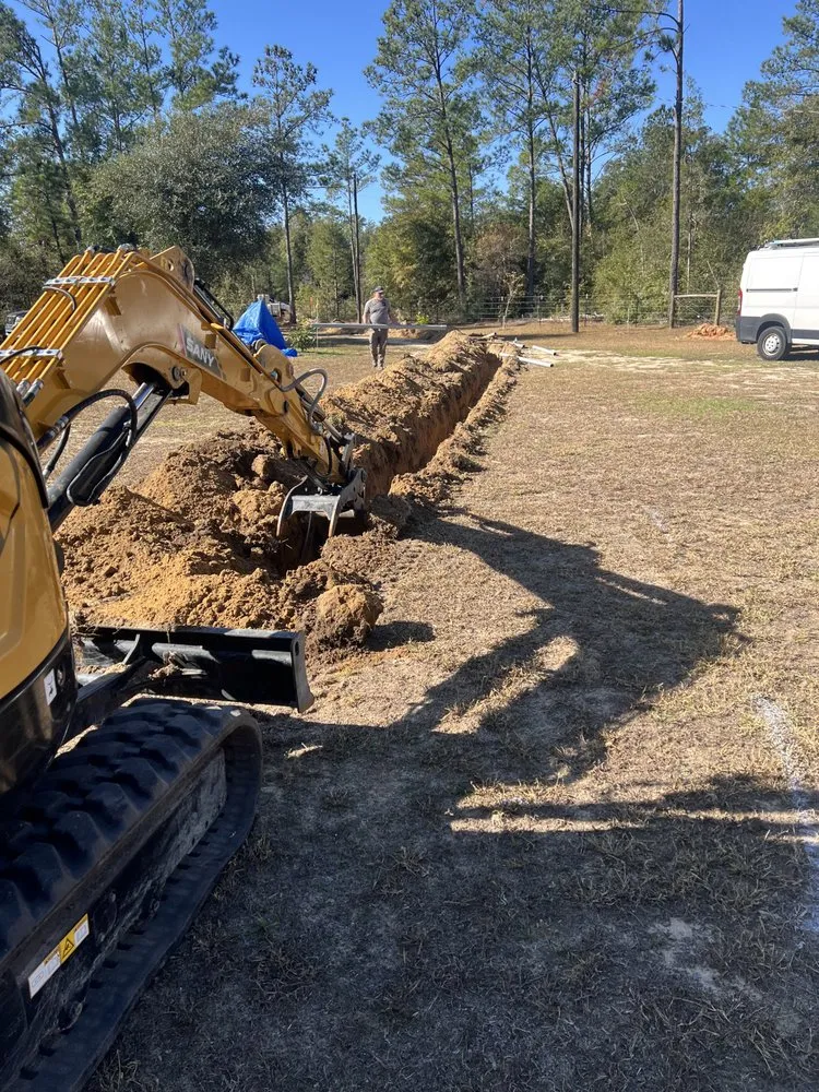 Affordable lawn care service experts serving Chipley, FL - SamAdamz Designz