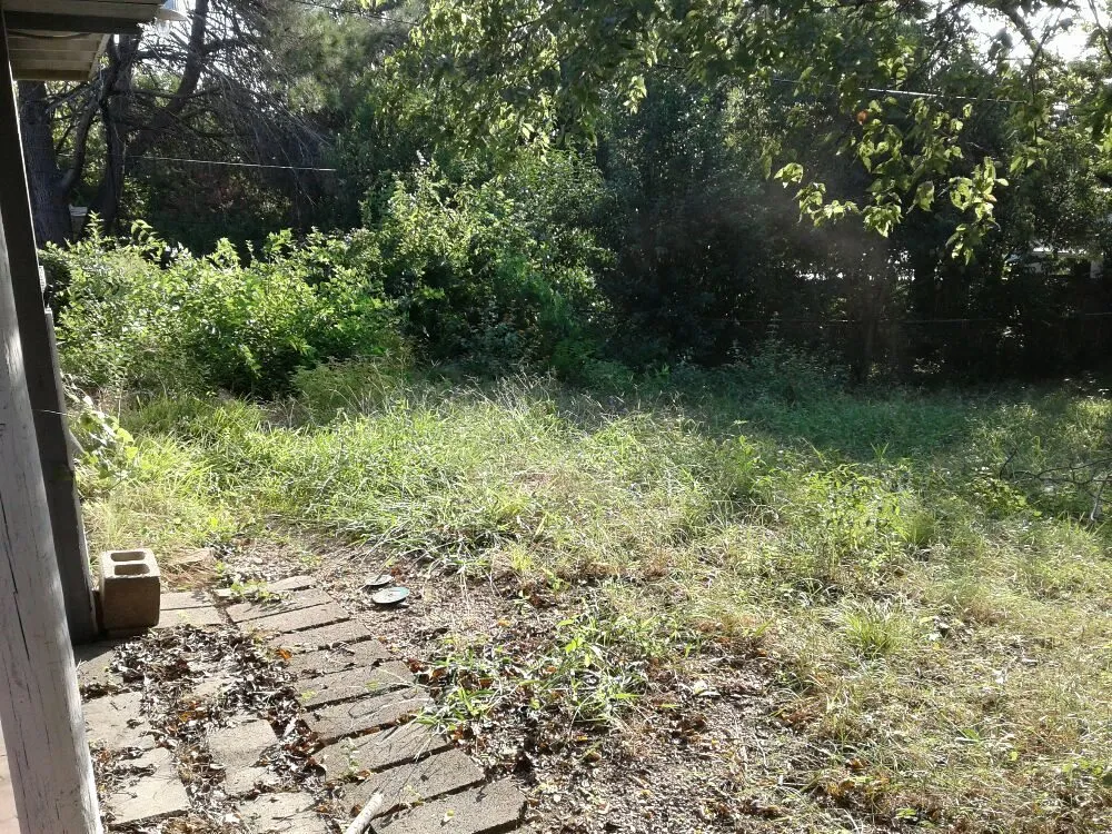 Affordable lawn mowing service in Haltom, TX by Sambrano's Lawn Service
