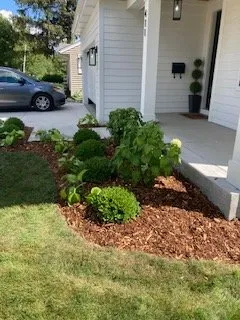 Custom outdoor landscaping experts serving Chicago, IL - Samir Quality Landscaping