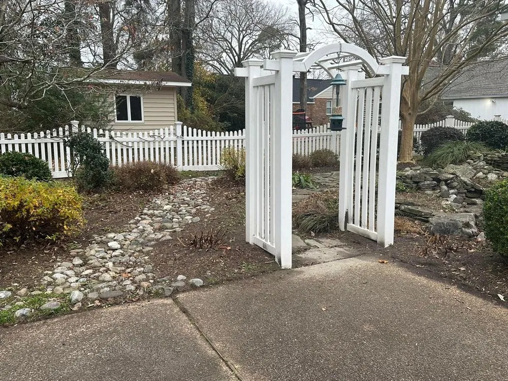 Custom yard maintenance experts serving Newport News, VA - Sammie’s Vision of Landscaping