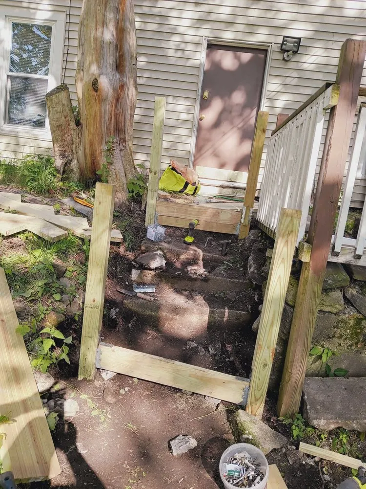 Professional yard cleanup service experts serving Worcester, MA - Sammy's Handy Master Service