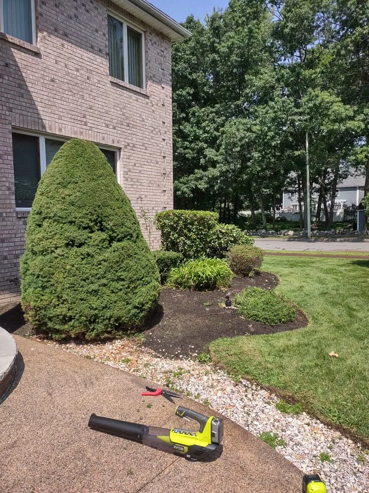 Top-rated landscape design in Worcester, MA by Sammy's Handy Master Service