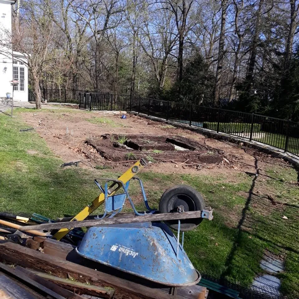 Professional lawn mowing service in Norwalk, CT - Samperez Landscaping & Masonry