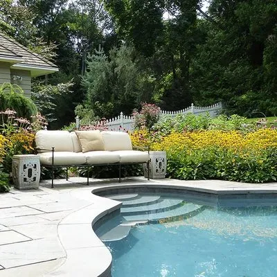 Samperez Landscaping & Masonry Logo