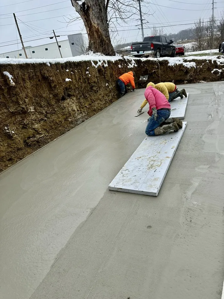 Custom residential landscaping in Cincinnati, OH by Sam’s Construction