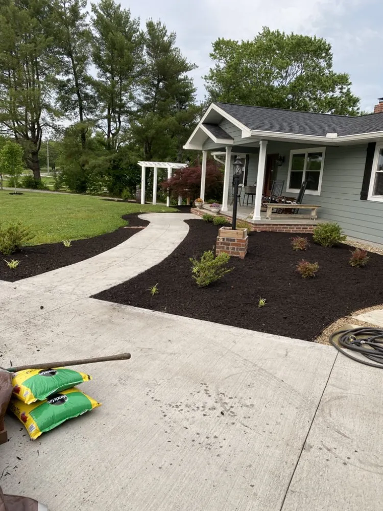 Top-rated lawn mowing service for beautiful yards in Powell, TN by Sam’s Handyman Lawn And Landscaping Service