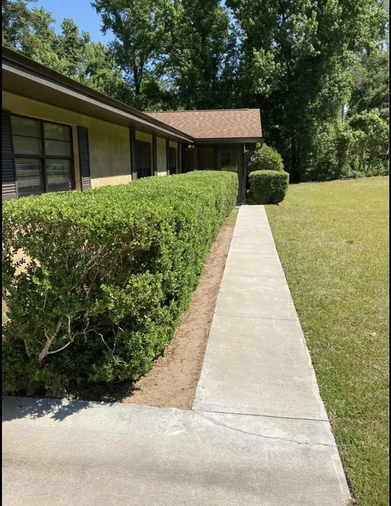 Expert garden landscaping for homes across Tallahassee, FL - Sam's Landscaping and Flowerbed Repair