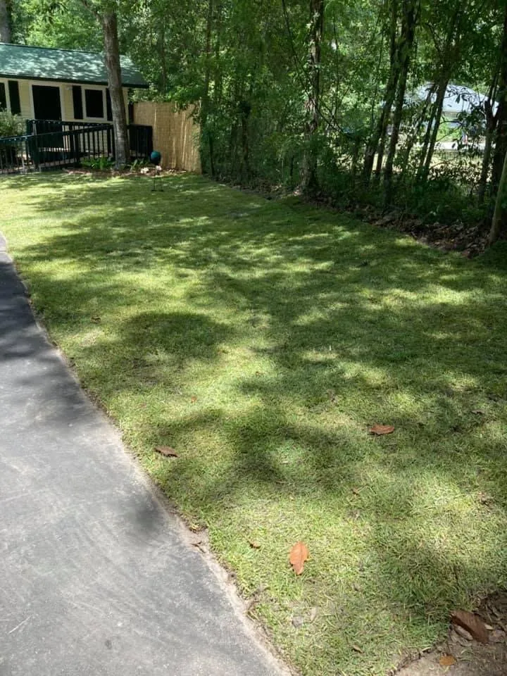 Local garden landscaping for homes in Tallahassee, FL by Sam's Landscaping and Flowerbed Repair