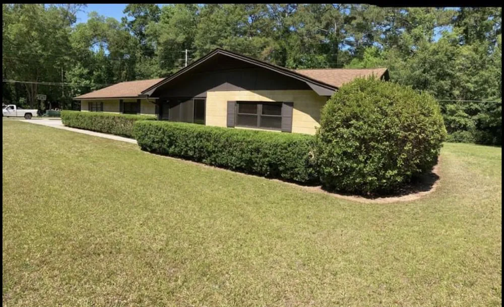 Local landscape design in Tallahassee, FL - Sam's Landscaping and Flowerbed Repair