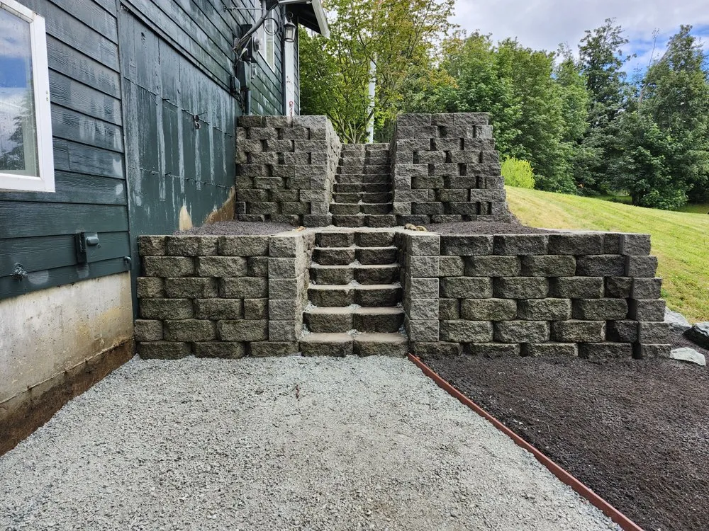 Expert lawn care service experts serving Mount Vernon, WA - Sam’s Landscaping Service