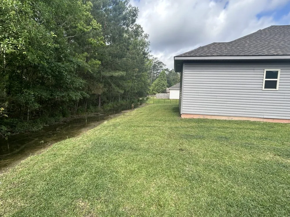 Top-rated garden landscaping in Loranger, LA - Sam’s lawn care
