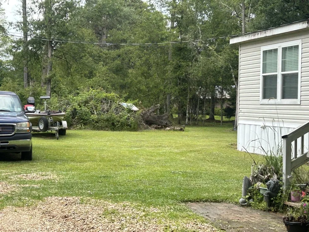 Professional yard maintenance experts serving Loranger, LA - Sam’s lawn care