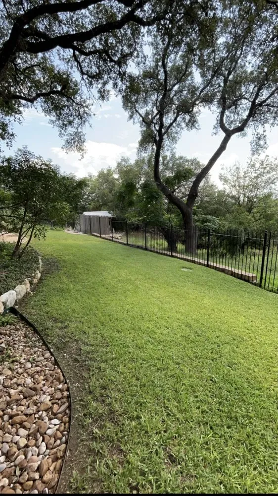 Affordable lawn mowing service for beautiful yards in San Antonio, TX by Sams Lawn Care