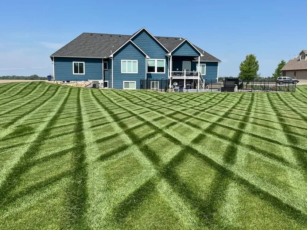 Expert lawn mowing service experts serving Alliance, OH - Sams Property Maintenance