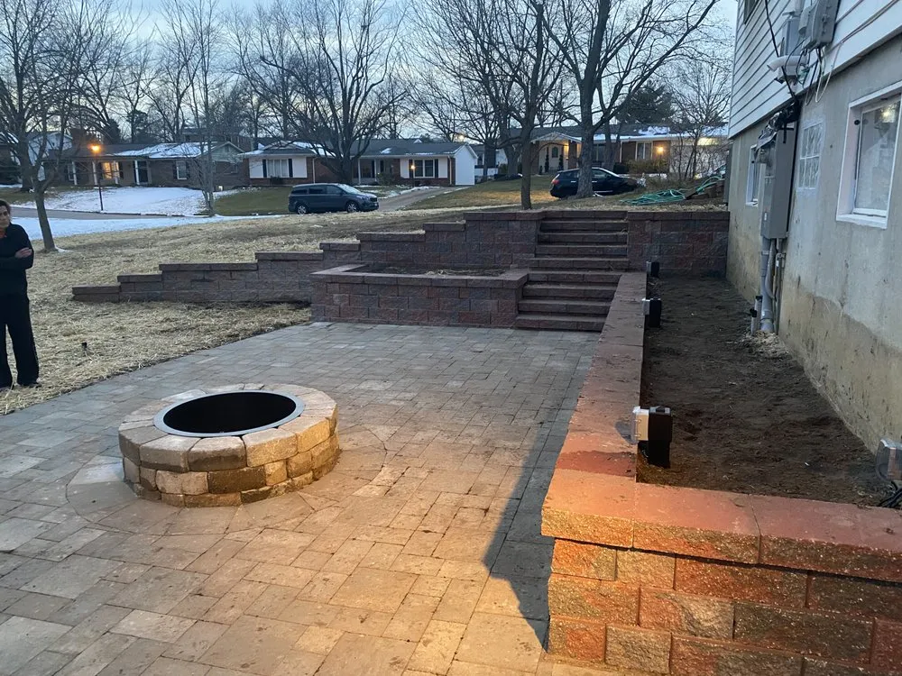 Professional garden landscaping in Pacific, MO - Sam's Retaining Walls