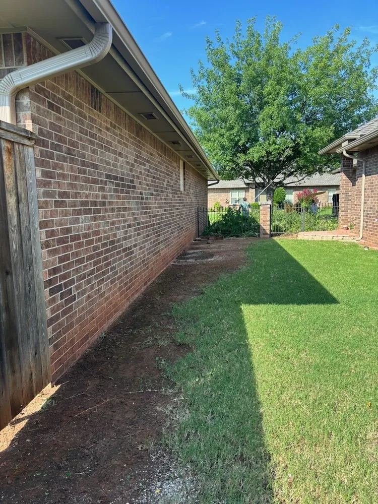 Top-rated yard maintenance for homes across Edmond, OK - Sam's Tree Service & Stump Grinding