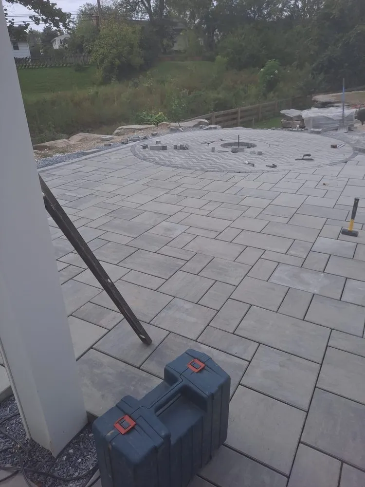 Custom lawn care service experts serving Cockeysville, MD - Samuel Arias the general contractor