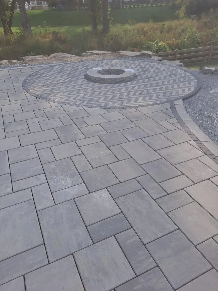 Professional landscaping services experts serving Cockeysville, MD - Samuel Arias the general contractor