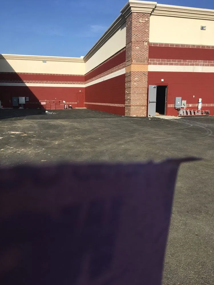 Reliable lawn mowing service in Cockeysville, MD - Samuel Arias the general contractor