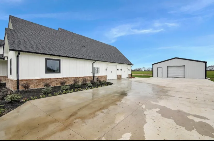 Expert lawn care service in Homosassa, FL by Samuel Serrano