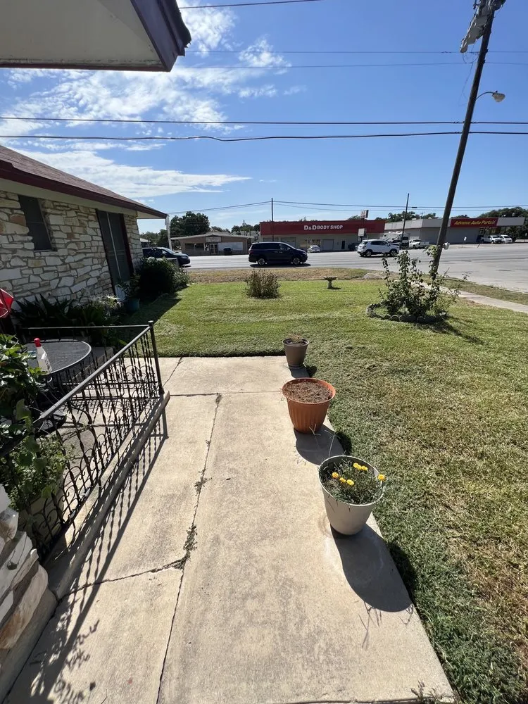 Affordable yard cleanup service with custom design across Killeen, TX - Samuel Services