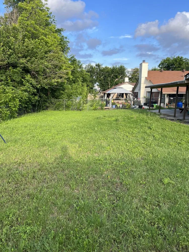 Affordable lawn mowing service experts serving Killeen, TX - Samuel Services