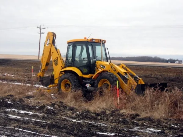 Professional yard cleanup service in Encinitas, CA by San Diego Backhoe Service