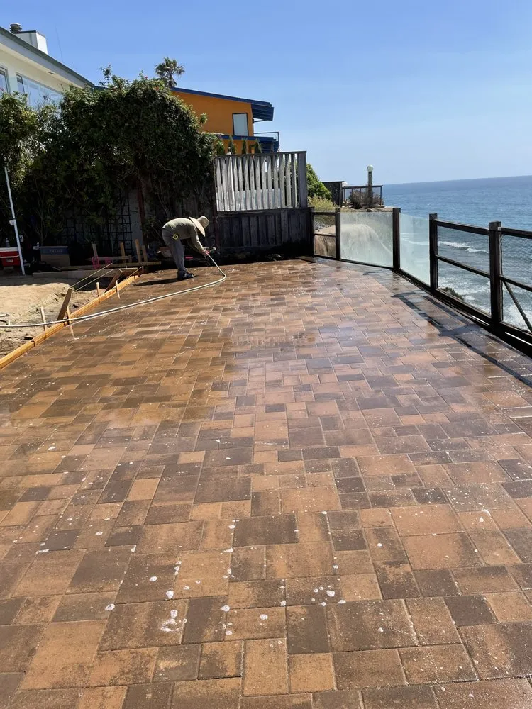 Custom lawn mowing service experts serving San Diego, CA - San Diego Green Planters