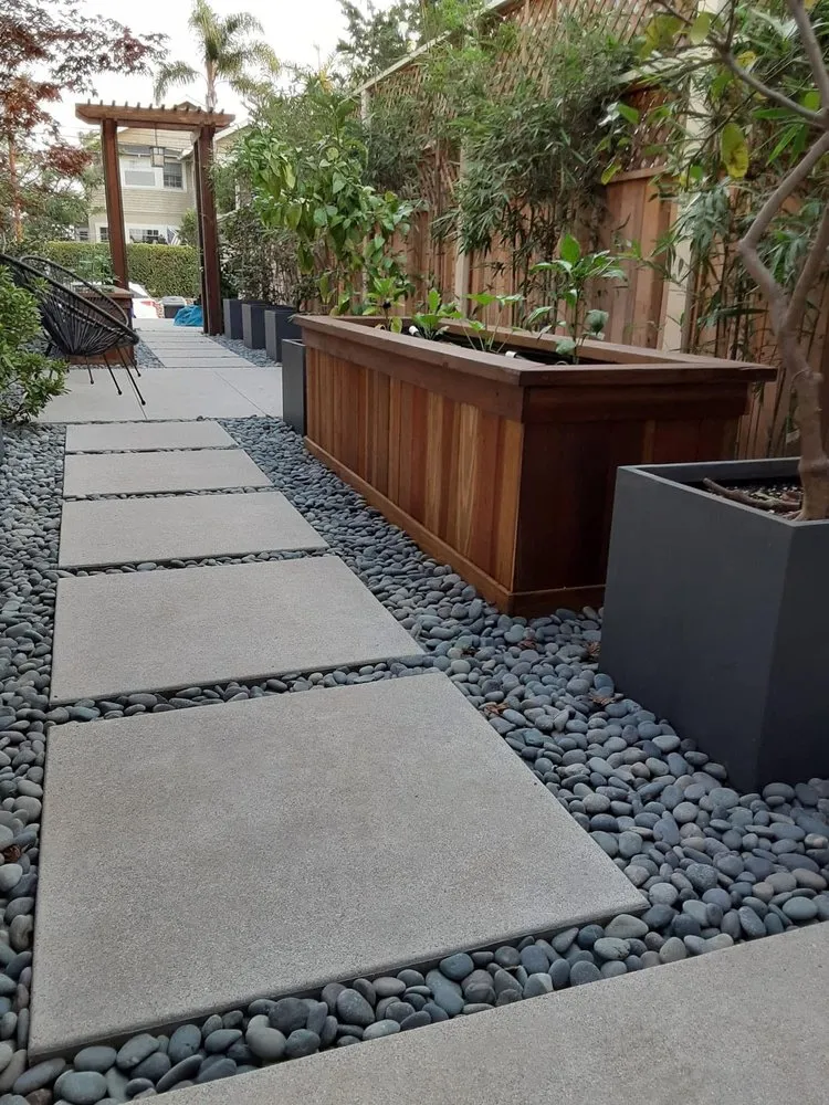 Expert yard cleanup service in San Diego, CA by San Diego Hardscapes Unlimited