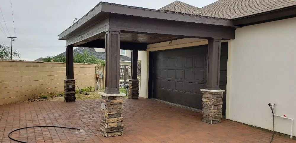 Professional landscape design in Edinburg, TX by San Jose Landscaping & Sprinkles