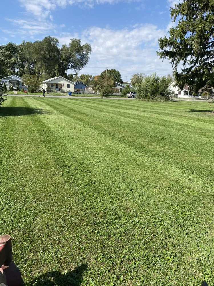 Custom yard maintenance for homes in Marion, IN by San Jose Lawncare and Landscaping Services