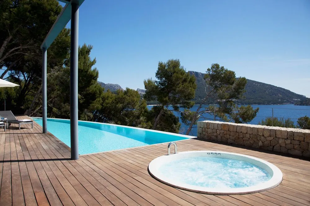 Trusted yard maintenance for homes across Salinas, CA - San Juan Pools of Monterey