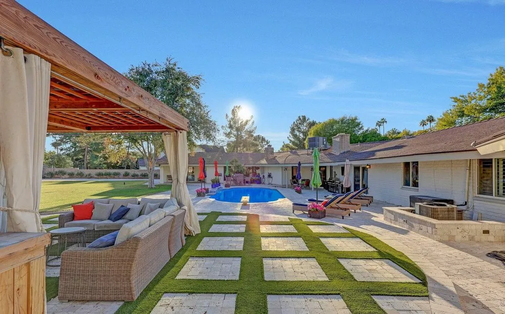 Custom lawn mowing service for year-round maintenance in San Tan Valley, AZ by San Tan Turf and Paver