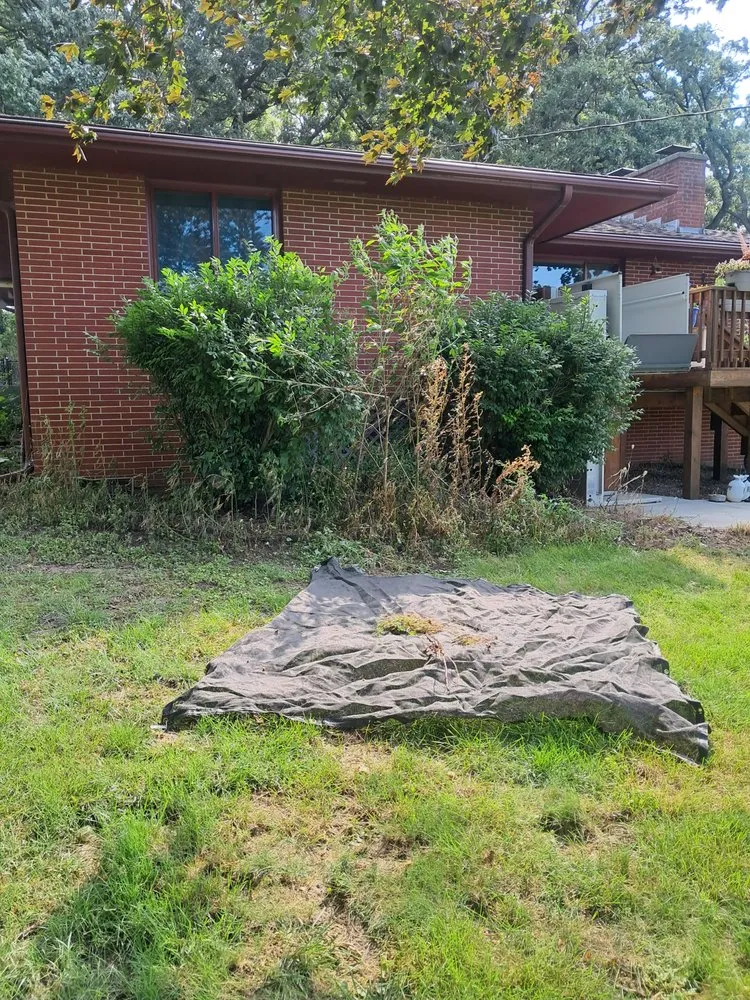 Reliable landscaping services experts serving Des Moines, IA - Sanchez Clean Ups