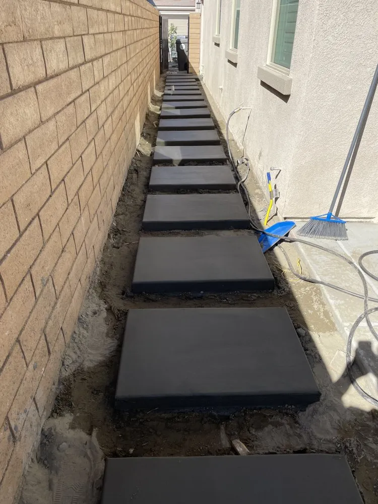 Professional yard cleanup service in Hesperia, CA - Sanchez Concrete