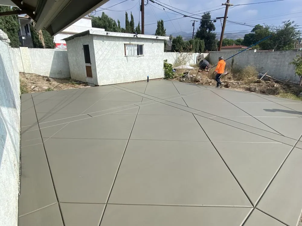 Affordable yard cleanup service experts serving Hesperia, CA - Sanchez Concrete
