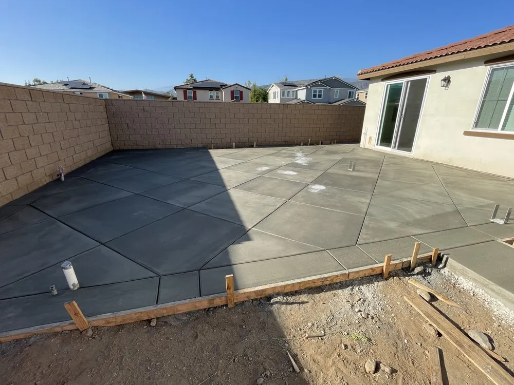 Local landscaping services experts serving Hesperia, CA - Sanchez Concrete