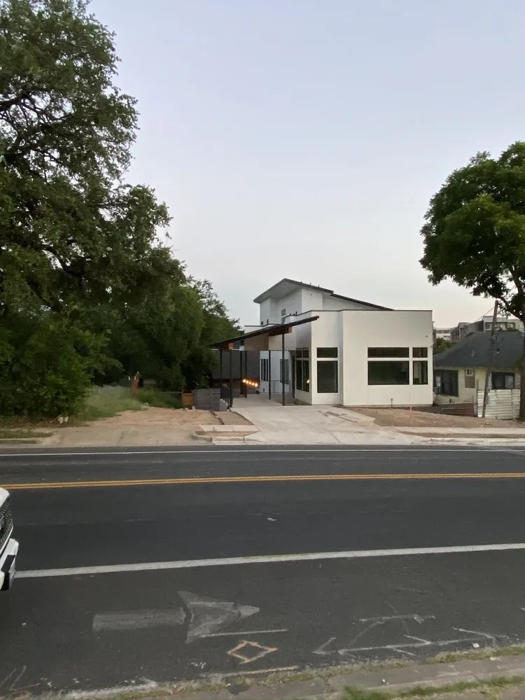 Expert landscaping services for homes in Del Valle, TX by Sanchez Irrigation & Landscaping