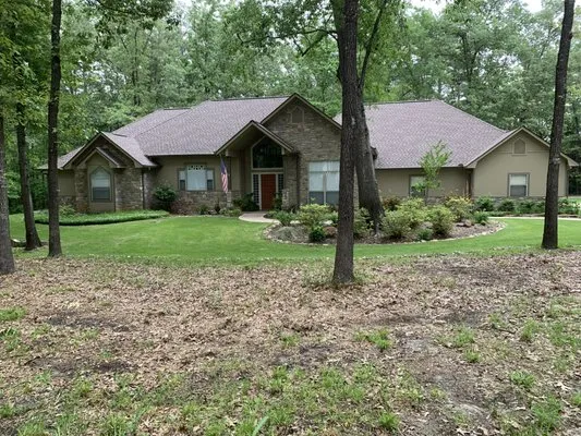 Sanchez Landscaping & Lawn Care Logo