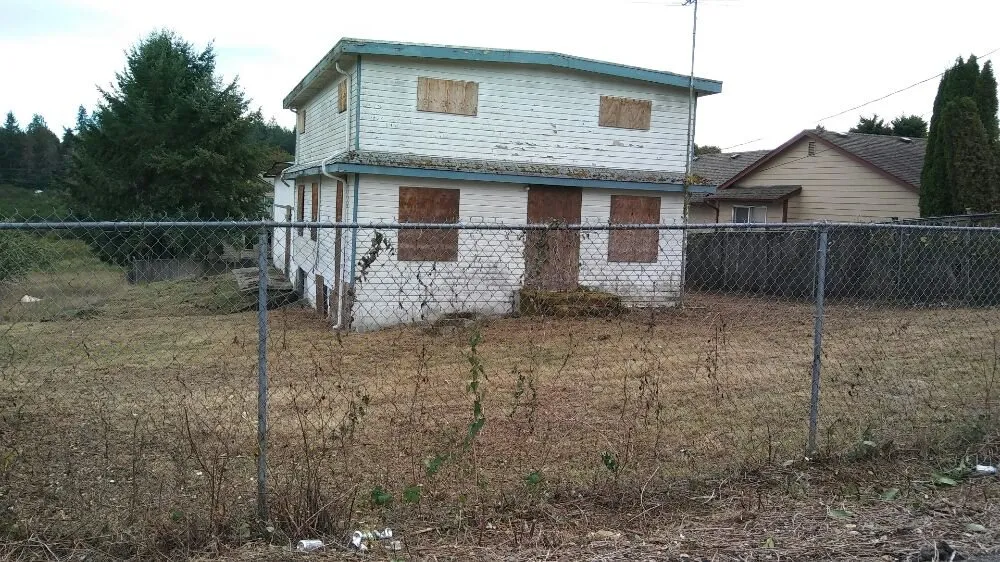 Top-rated lawn mowing service with custom design across Lacey, WA - Sanchez Landscaping