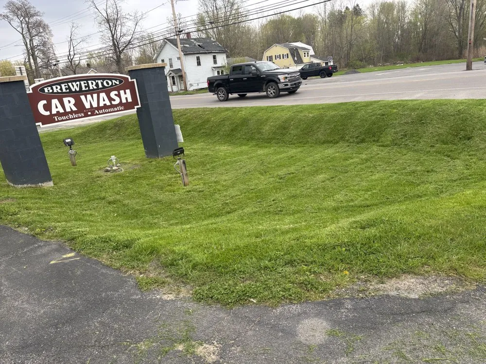 Reliable yard maintenance in Fulton, NY - Sanchez Lawn & Snow