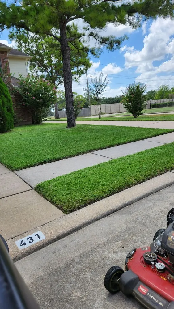 Reliable outdoor landscaping near you in Katy, TX by SANCHEZ SERVICE